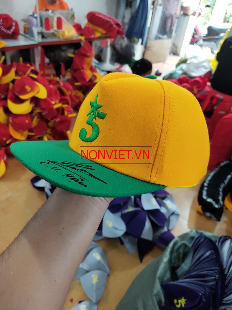 May nón thời trang snapback